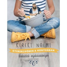 GYEREKCIPŐBEN A KONYHÁBAN